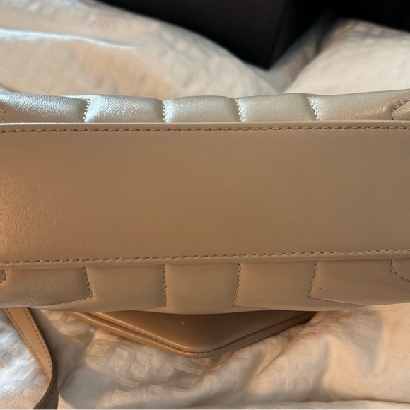 SAINT LAURENT

Calfskin Y Quilted Monogram Toy Loulou Crossbody Bag Dark Beige - Picture 7 of 11